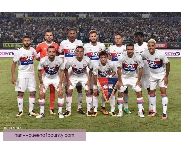 从欧协联冠军高光到联赛战绩起伏西汉姆联荣耀之后阵痛与重建之路