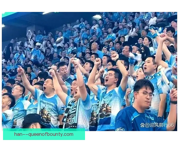 大连英博凭借主场热情球迷和末轮胜利昂首冲超夺得中甲亚军